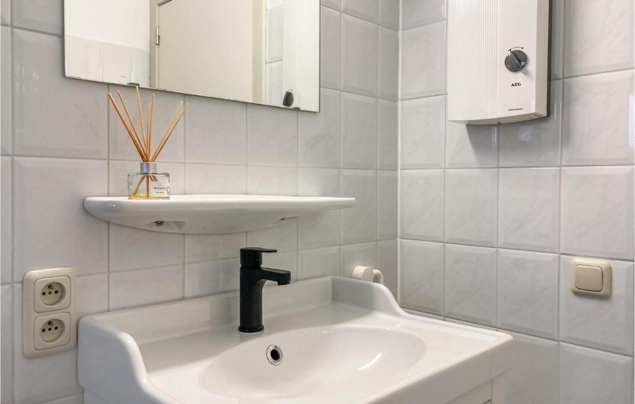 Gorgeous Apartment In Bredene With Kitchen Exteriör bild
