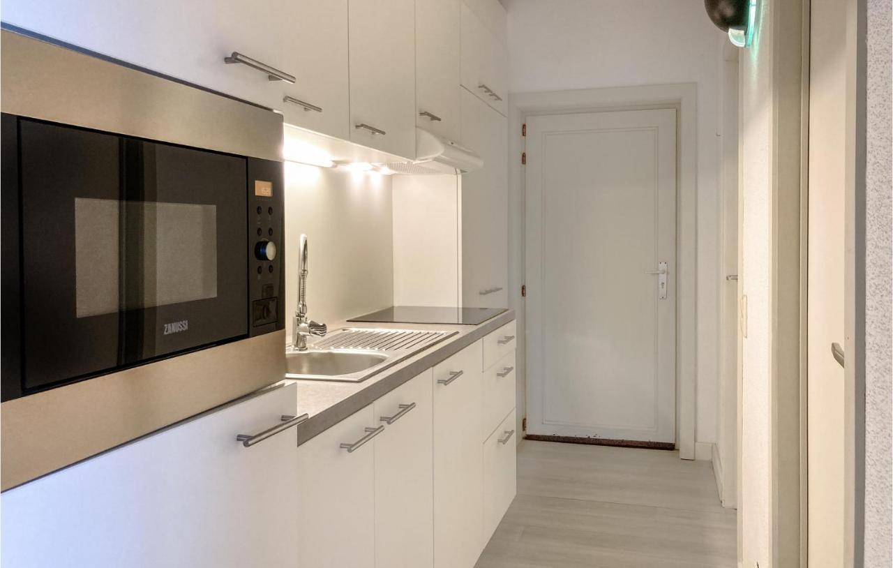 Gorgeous Apartment In Bredene With Kitchen Exteriör bild